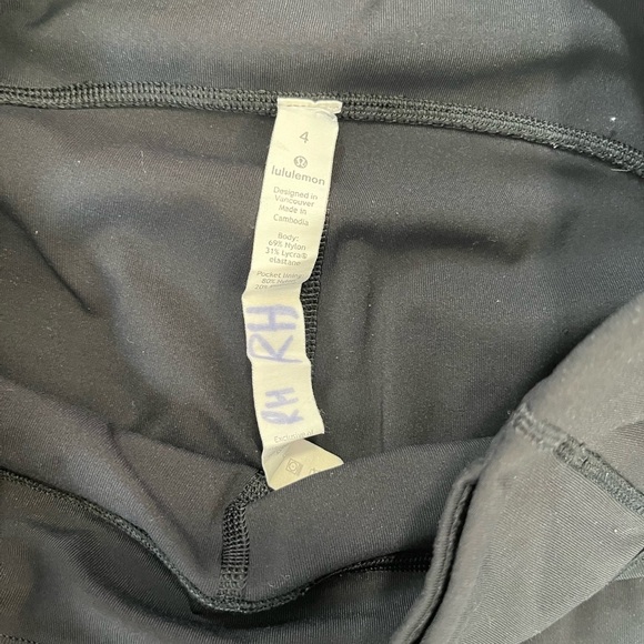 Lululemon Black Leggings With Pockets - Picture 3 of 3